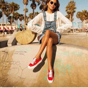 CARIUMA Women's Red Canvas
OCA LOW Sneaker Size 10